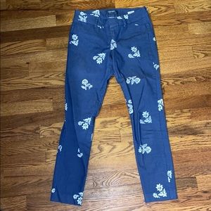 Old Navy Pixie Mid-Rise Pant